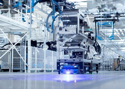 梅赛德斯-奔驰全新S级开启投产，年底即将开售，集成先进计算机系统服务